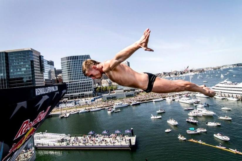 Прыжки в воду. Хайдайвер Артем Сильченко готовит к чемпионату мира новый прыжок